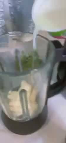 صورة لخطوة 3 من وصفة حلى البيستاشيو (الفستق الحلبي)