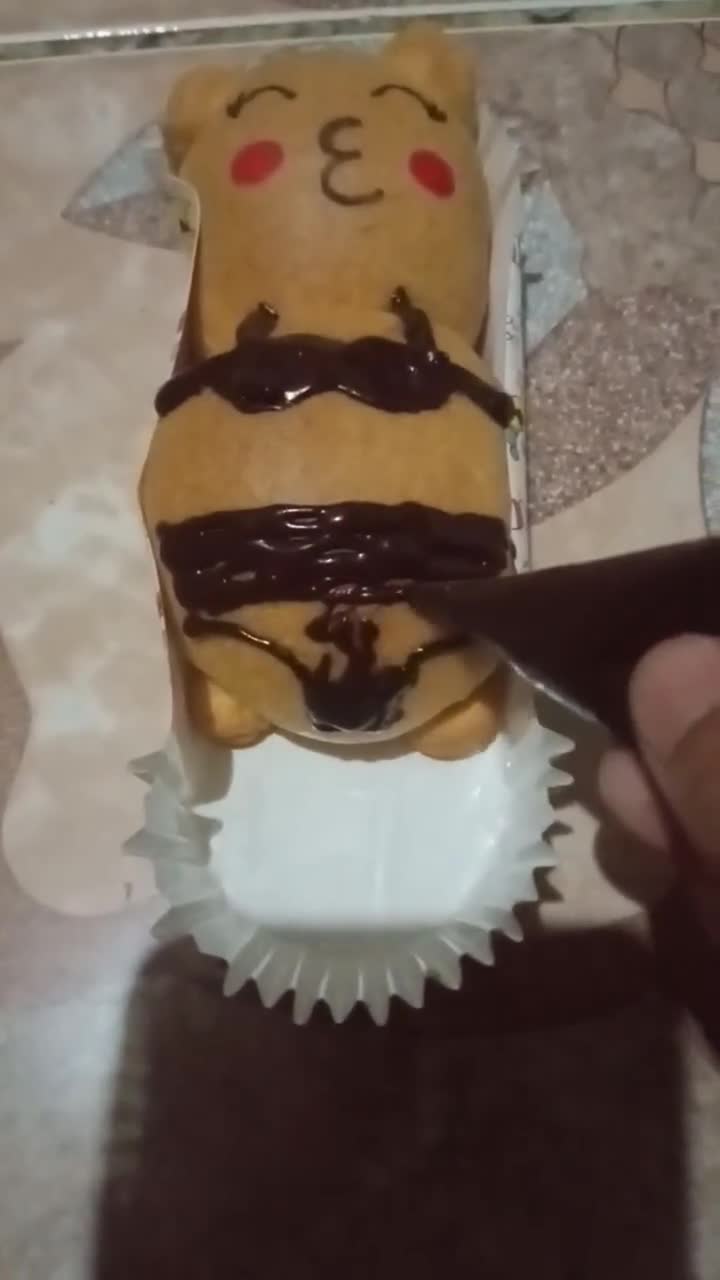 Foto langkah ke 5 dari resep Roti Manis Karakter (Teddy Bear Breads Bikini).