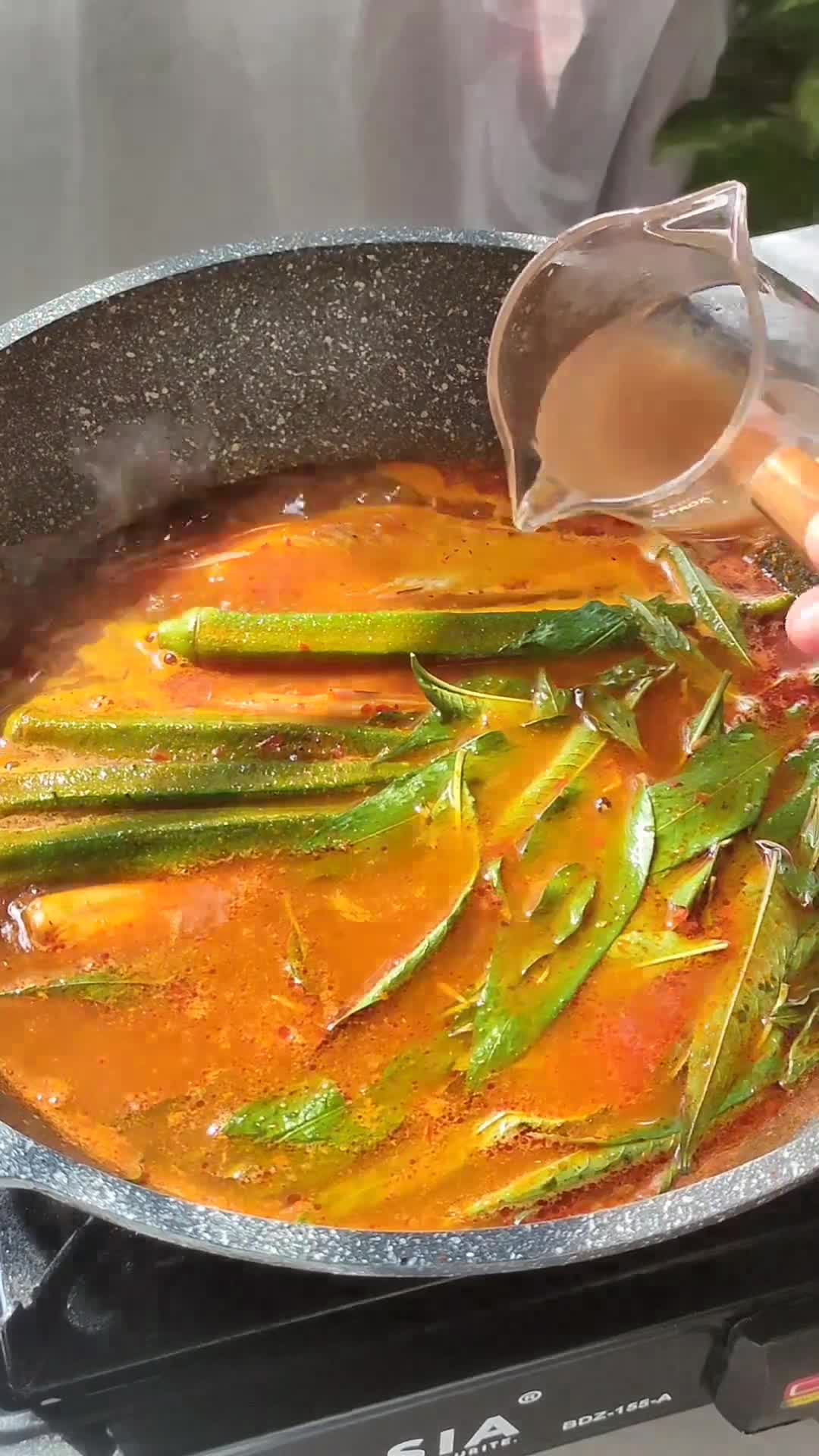 Gambar langkah 5 resipi Asam Pedas Ikan Sardin.