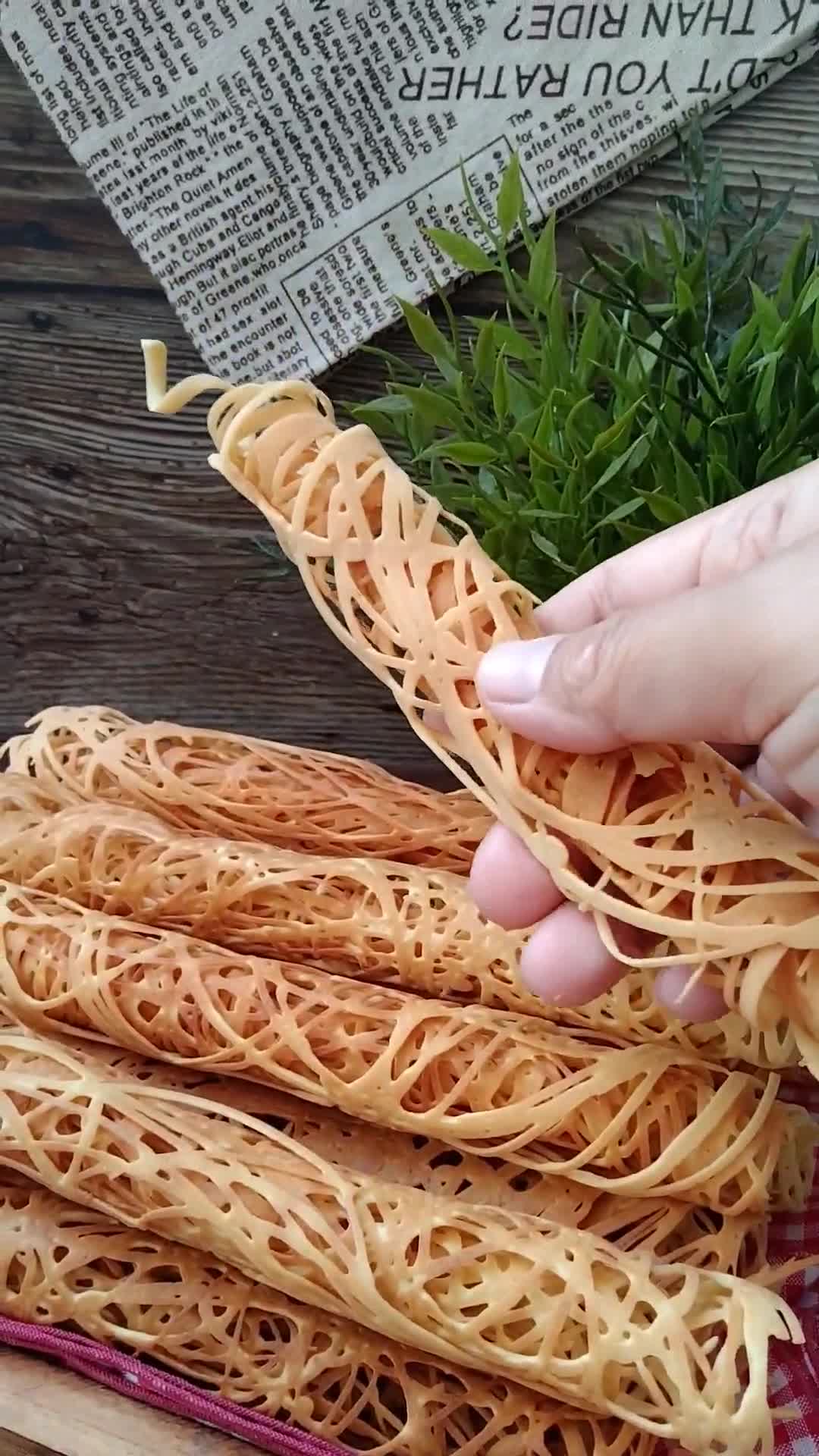Foto langkah ke 4 dari resep Kue Sarang Laba-laba (Renyahnya tahan lama).