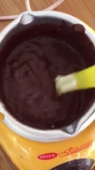 Foto del paso 4 de la receta: Gofres de avena fit con salsa de chocolate (sin azúcar pero muyyy dulce)