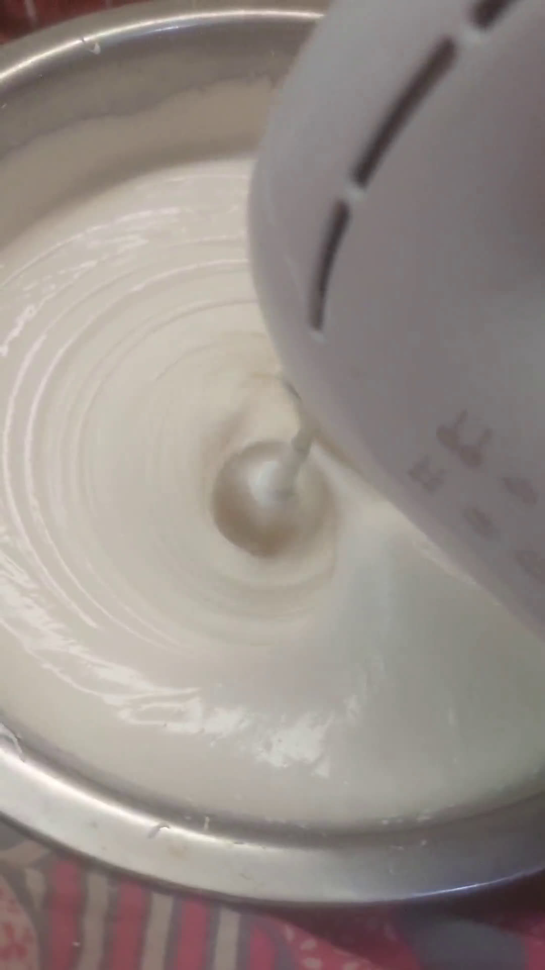 Foto langkah ke 1 dari resep Bolu Kukus Mekar Susu HUT RI.