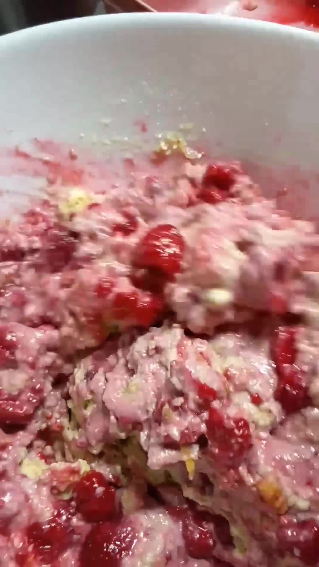Foto del paso 2 de la receta: Budín de frambuesas y nueces
