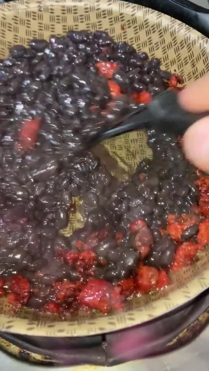 Foto del paso 5 de la receta: Frijoles 🫘 Charros al estilo @jauregrill