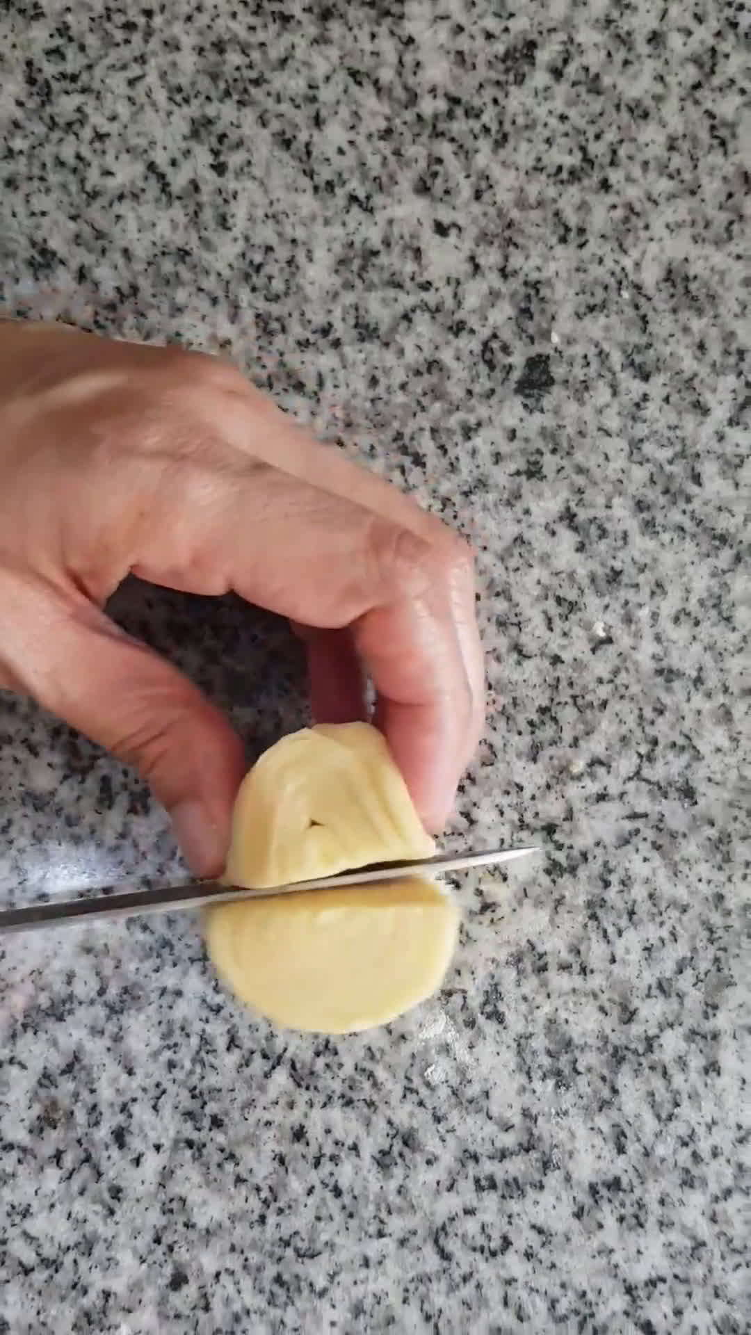 Foto langkah ke 6 dari resep Kulit Karipap Pastry.