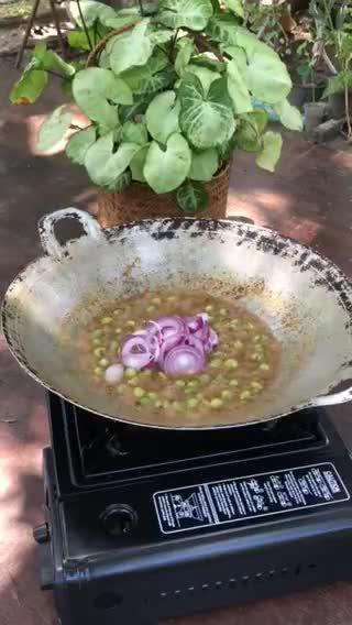Gambar langkah 5 resipi Sambal Terung Pipit.