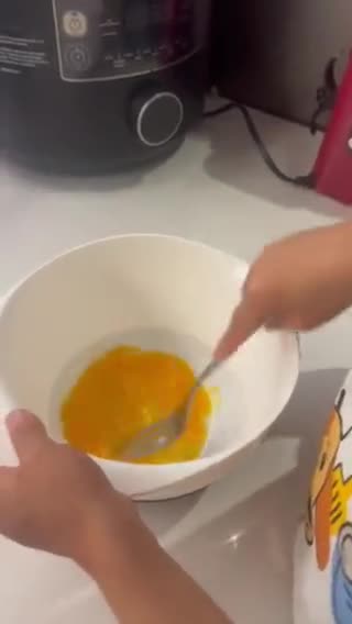 Foto del paso 1 de la receta: Mini Waffles de pan de bono