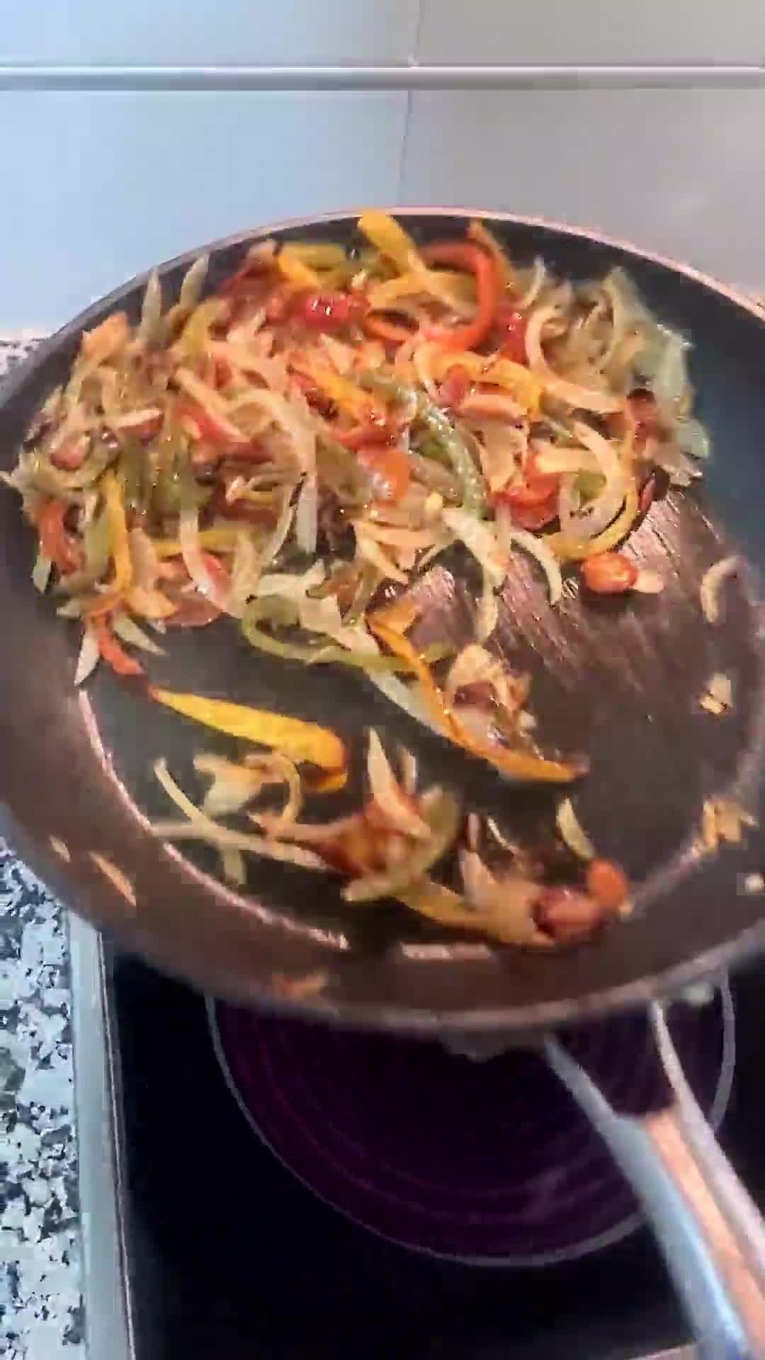 Foto del paso 6 de la receta: Noodles de arroz con presa ibérica. Sin gluten