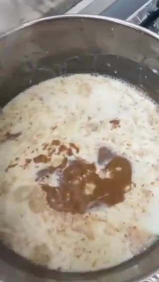 صورة لخطوة 5 من وصفة -لازانيا باللحم وصوص البشاميل اللذيذ 🍝😋!
