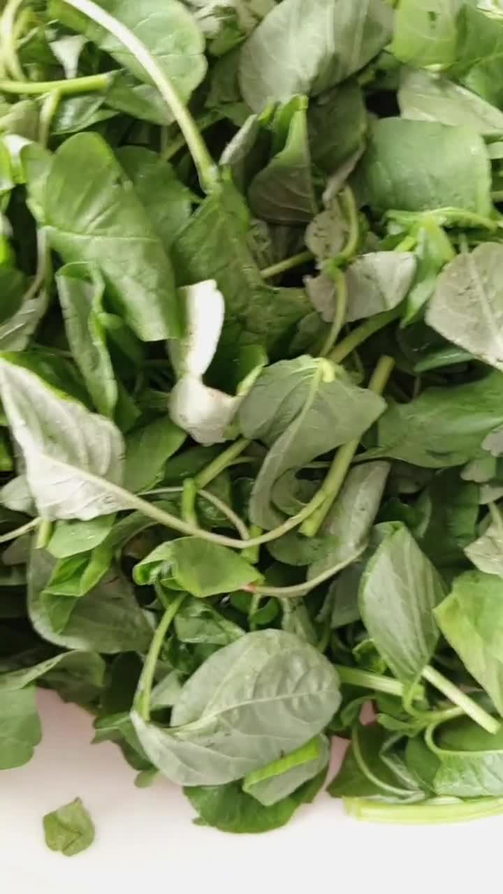 Foto langkah ke 1 dari resep Tumis Bayam Ala Popeye.