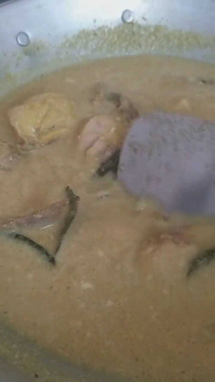 Foto langkah ke 2 dari resep Ayam Kalio.