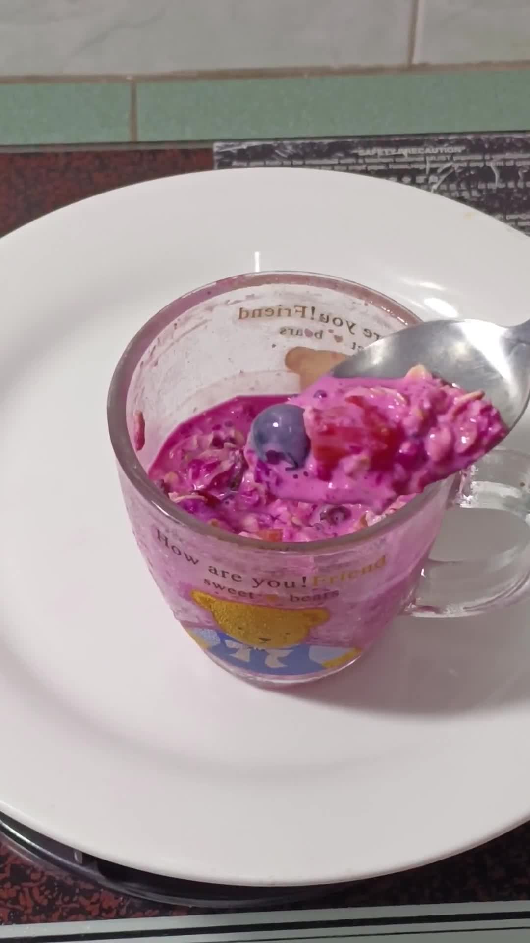 Gambar langkah 3 resipi Overnight oats.