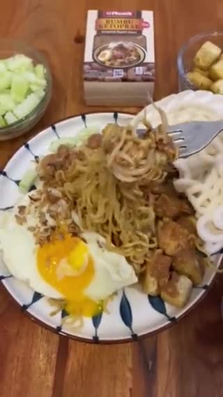 Foto langkah ke 3 dari resep Ketoprak Indomie Viral.