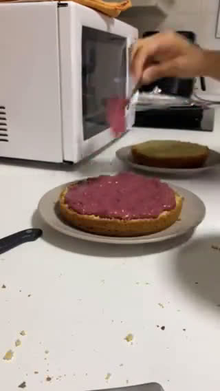 Foto del paso 5 de la receta: Tarta de coco y frutos rojos