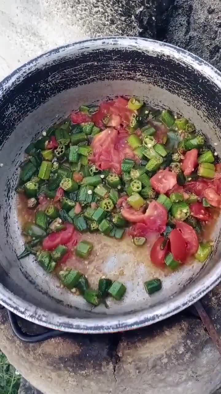 A picture of step 4 of Tandoori Bhindi.
