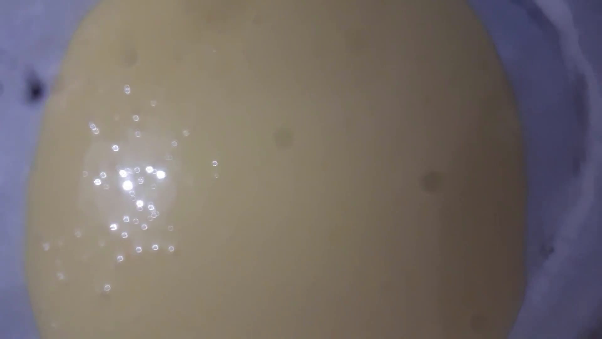 صورة لخطوة 4 من وصفة كيكة العشر ملاعق بدوق ليمون 😍 روعة 😋