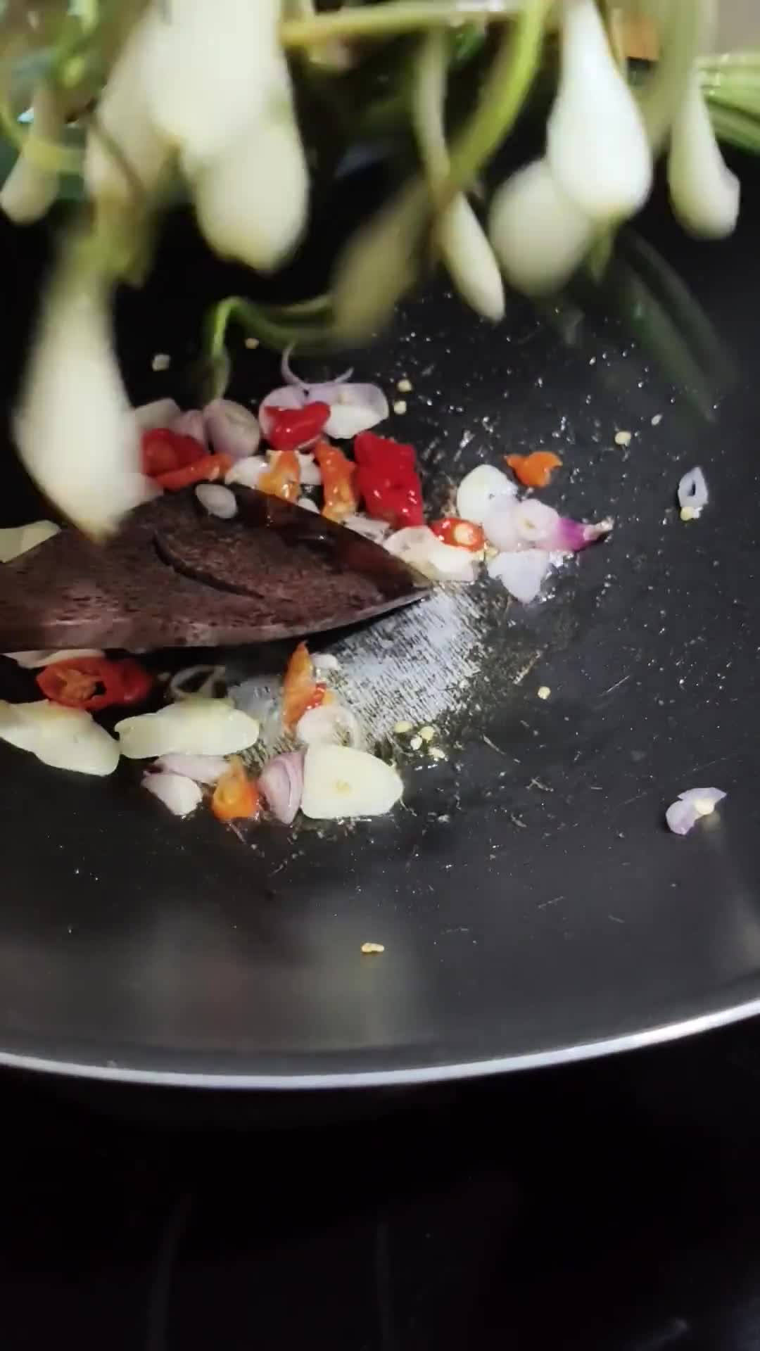 Foto langkah ke 4 dari resep Lengkio Tumis Kecap.