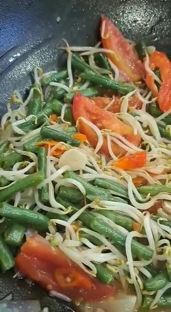 Foto langkah ke 2 dari resep Tumis Kacang Panjang Tauge.