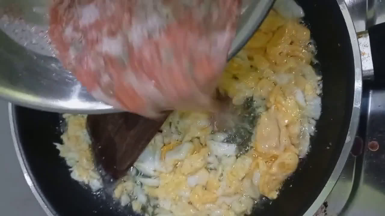 Foto langkah ke 2 dari resep Aci Telor Kobe.