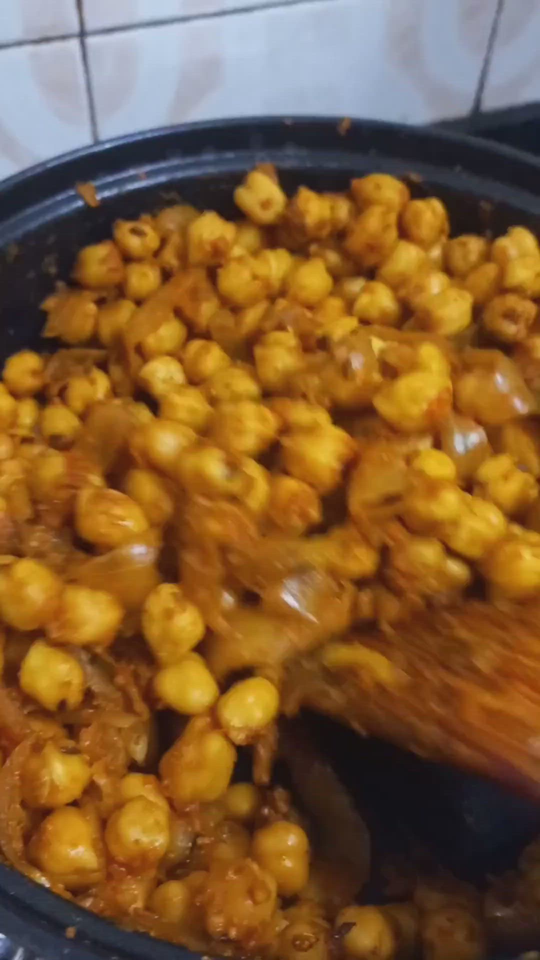 जीरो ऑयल छोले टिकिया चाट (Zero Oil Chole Tikiya Chaat ki recipe in hindi) रेसिपी चरण 8 फोटो