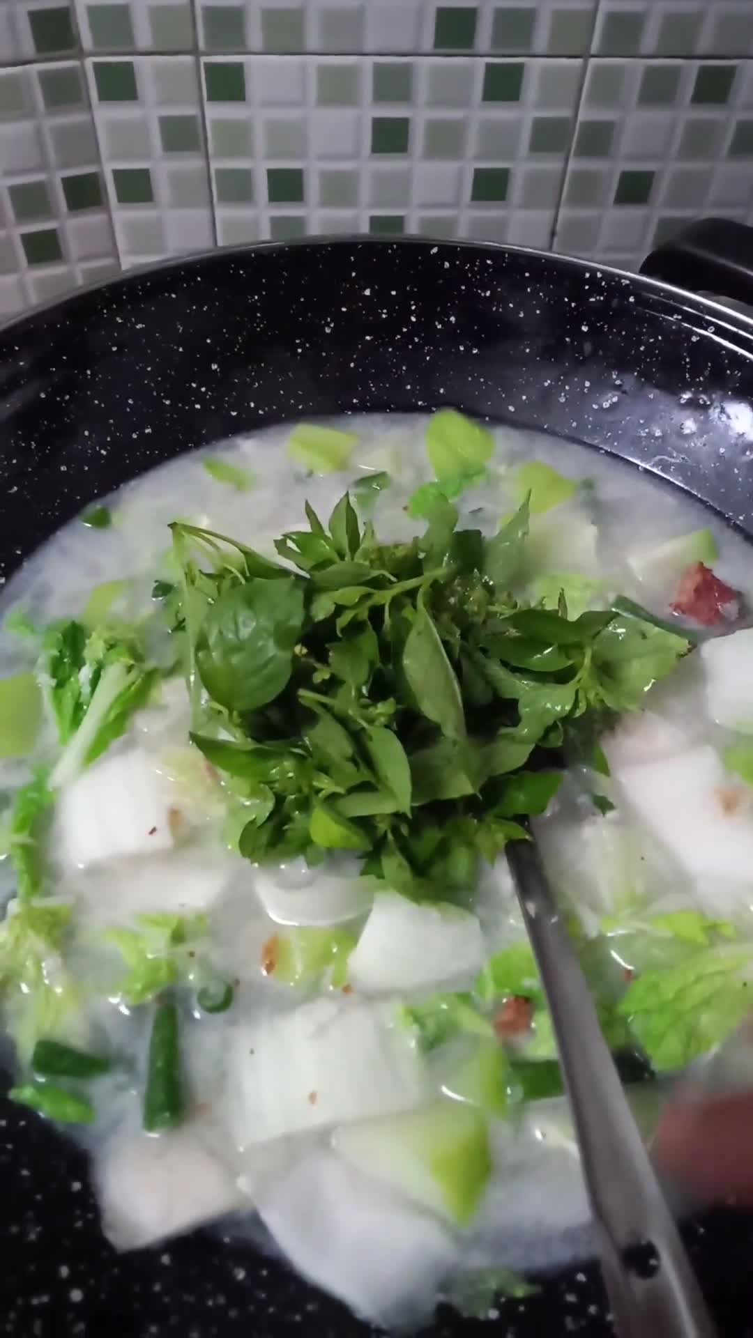 Foto langkah ke 3 dari resep Sayur Bobor Sawi Putih, Kacang Panjang dan Labu Siam.