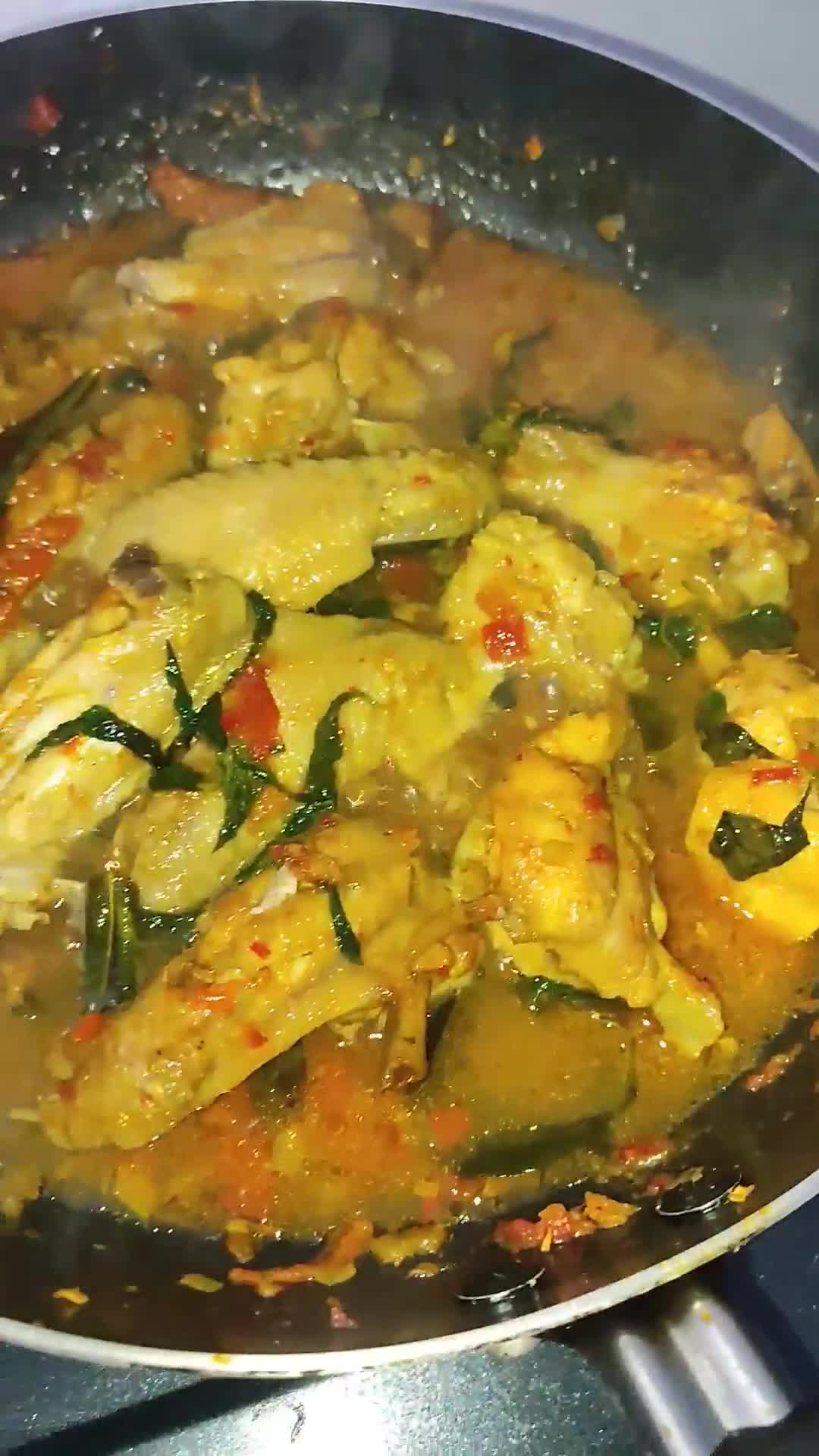 Foto langkah ke 5 dari resep Ayam Woku.