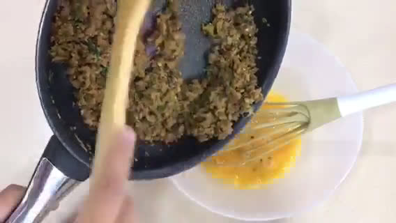 Foto del paso 3 de la receta: ❗Tortilla❗ de berenjena 🍆 y atún 🐟 😋