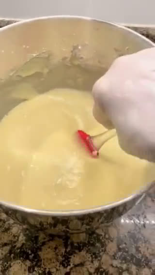 Foto del paso 5 de la receta: Magdalenas muy esponjosas!