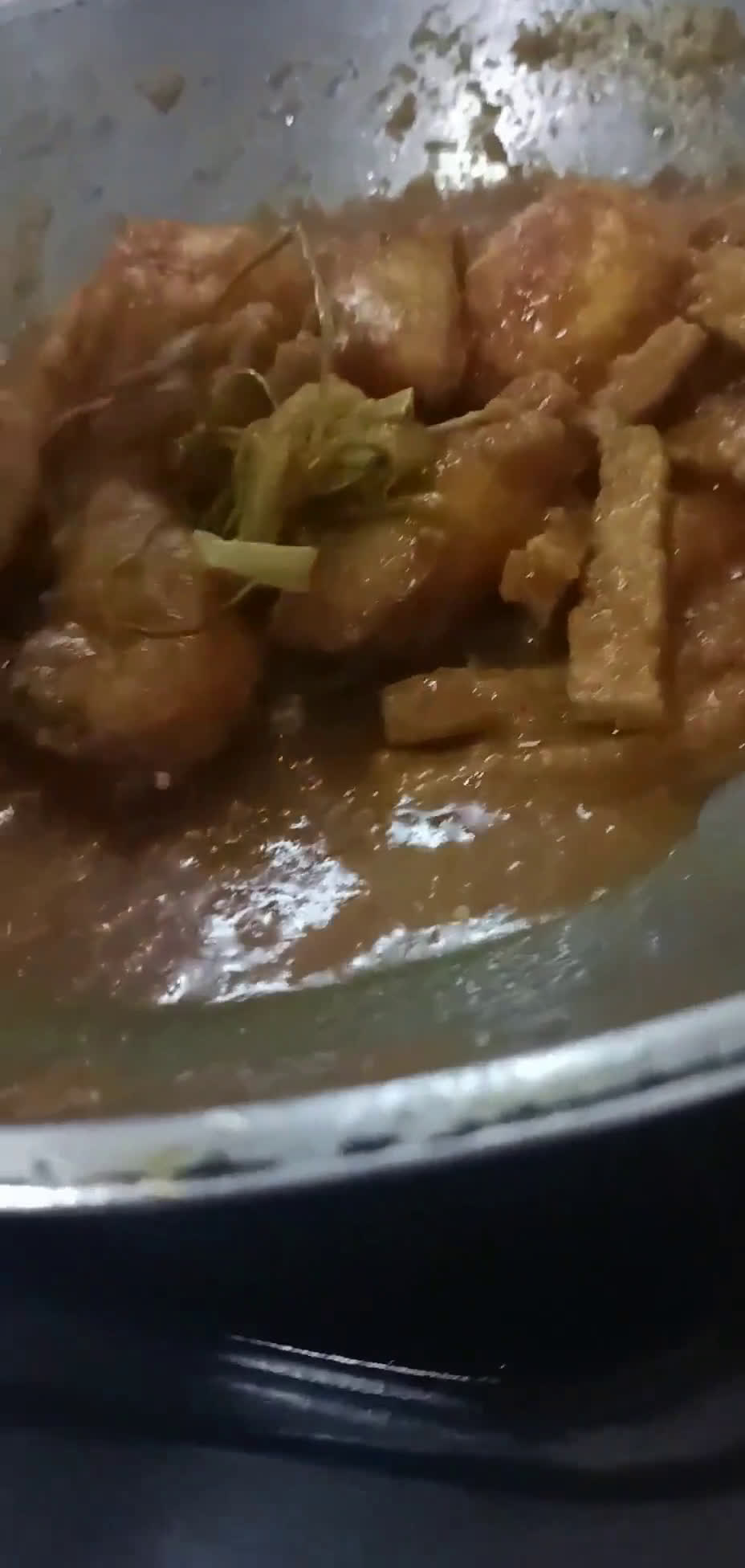 صورة لخطوة 5 من وصفة دجاج مقلقل بالطريقة الاندونيسية | Ayam balado