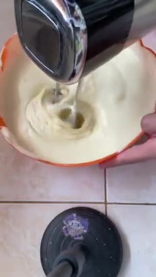 Foto langkah ke 2 dari resep Cake Potong Meises Keju.