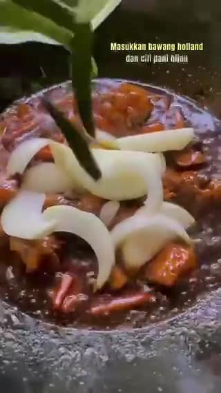 Gambar langkah 3 resipi Ayam Goreng Berlengas.