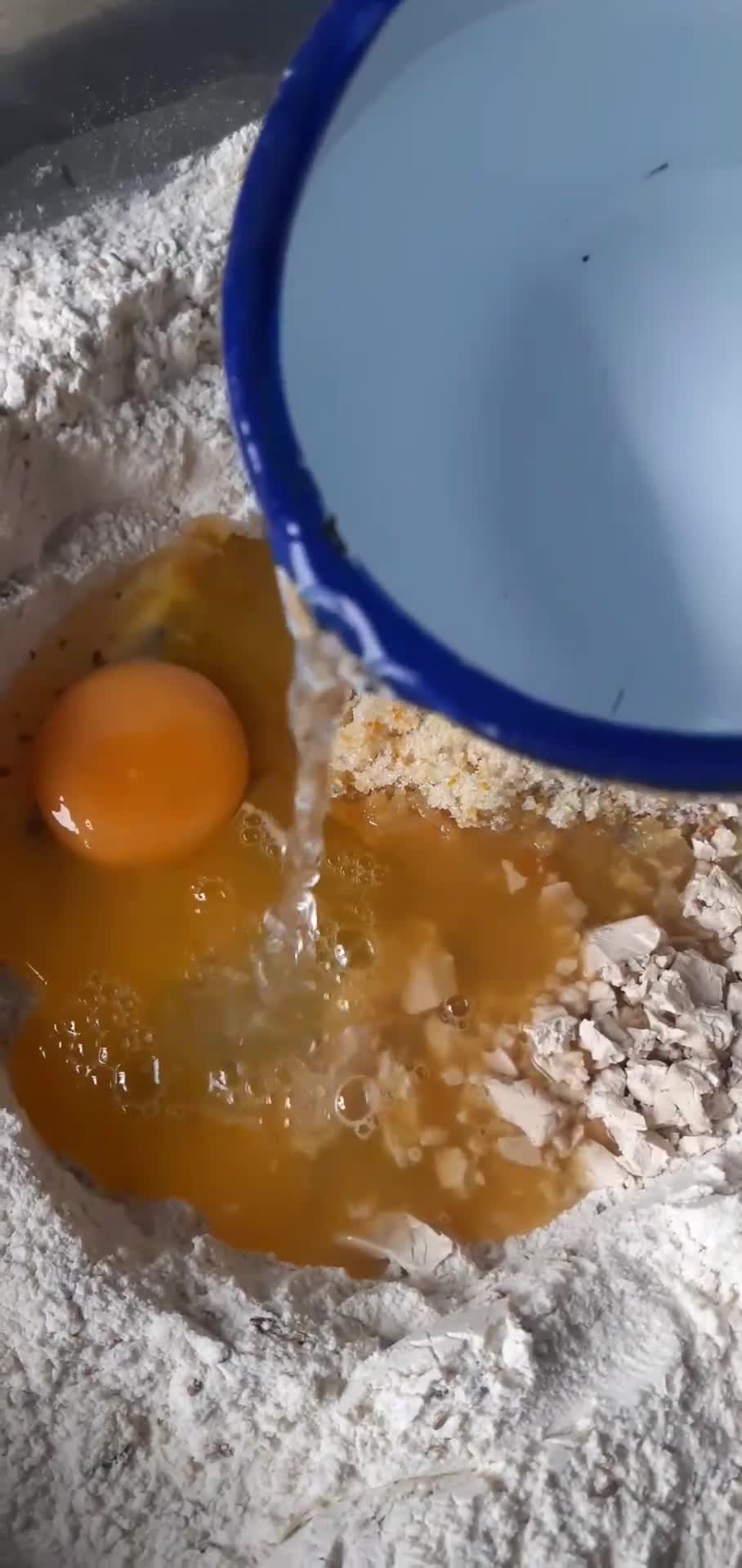 Foto del paso 1 de la receta: Brioche de naranja y anís🍊