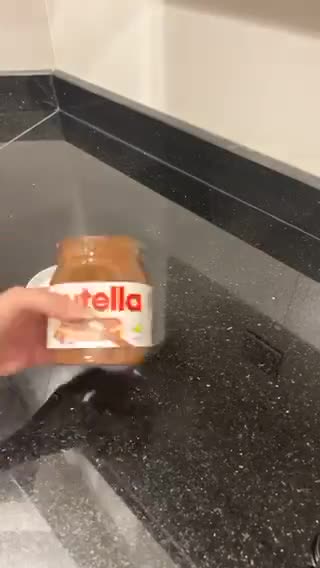 صورة لخطوة 1 من وصفة ميني تشيز كيك بالنوتيلا 🌰🍫