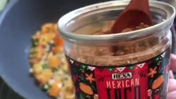 Gambar langkah 3 resipi Sopa de Lima 🇲🇽.