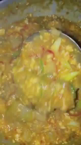 Foto langkah ke 4 dari resep Seblak kerupuk pelangi kuah pedas kental.
