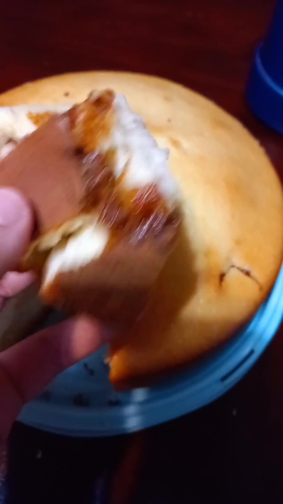 Foto del paso 9 de la receta: Bizcochuelo de Limón🍋 con Dulce de Leche🍯💞