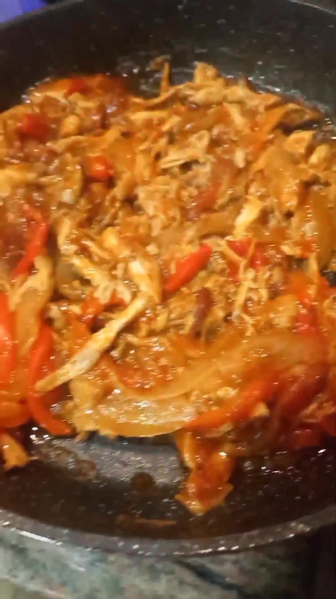 Foto del paso 4 de la receta: Tostones rellenos 🍌