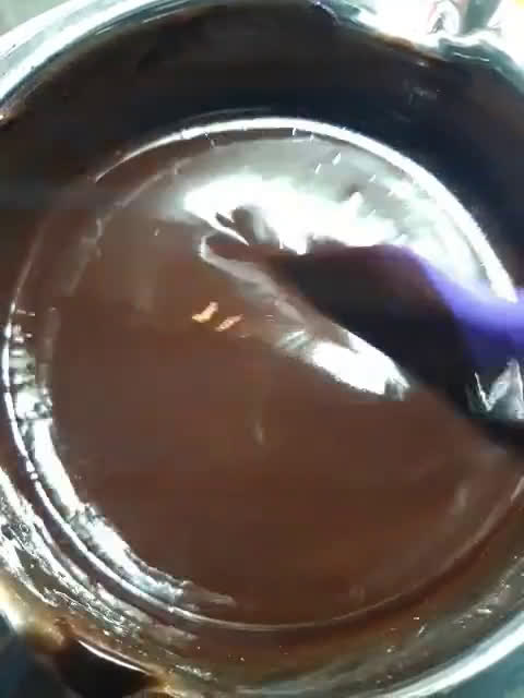 Foto langkah ke 1 dari resep Fudgy Brownies.