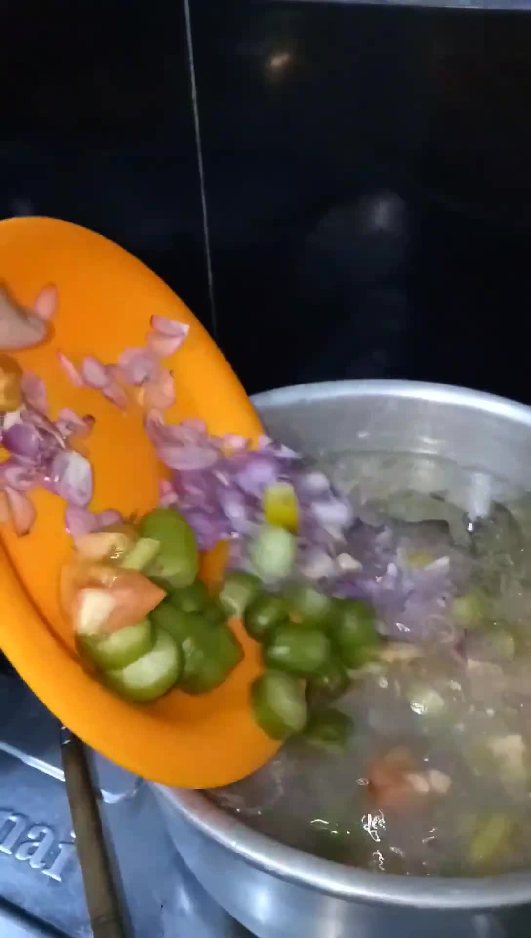 Foto langkah ke 4 dari resep Asem asem iga / balungan kambing.
