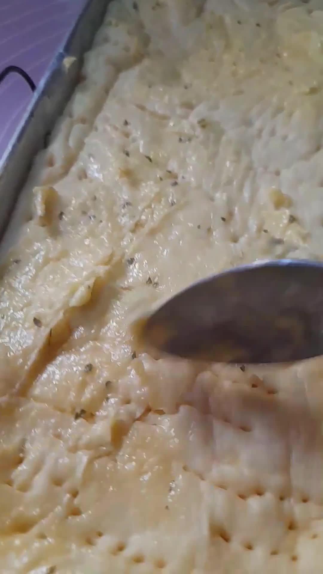 Foto langkah ke 5 dari resep 22.2023. Garlic Cheese Pizza.