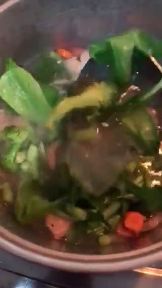 Foto langkah ke 3 dari resep Sup Brokoli dan Sawi Manis.