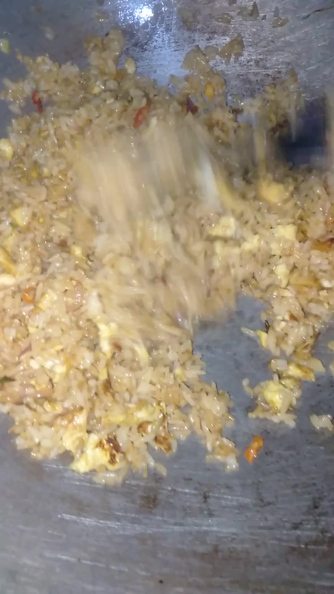 Foto langkah ke 3 dari resep Nasi goreng sat set 5 menit🕖.