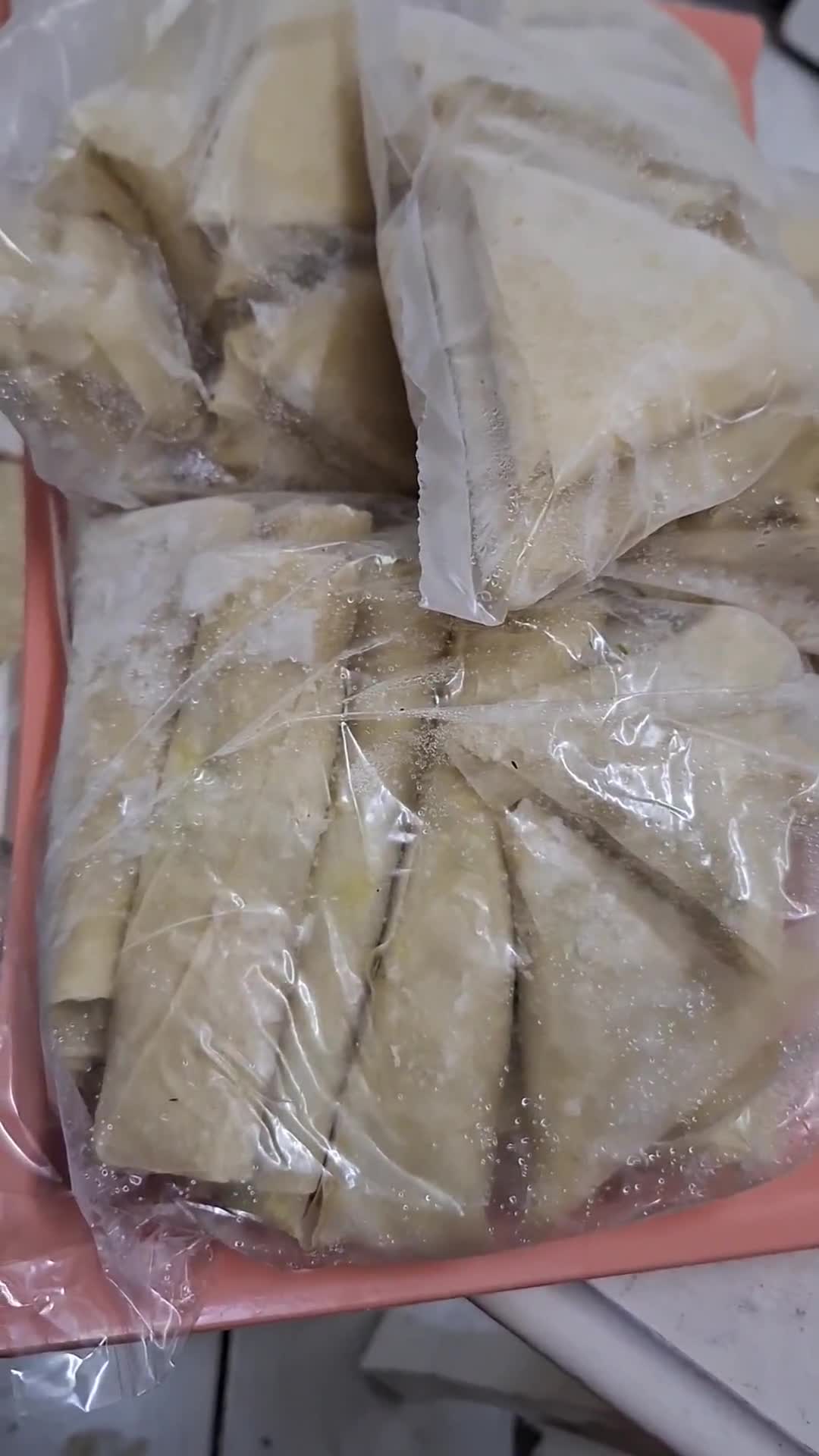 صورة لخطوة 2 من وصفة سمبوسك وسبرينغ منوع