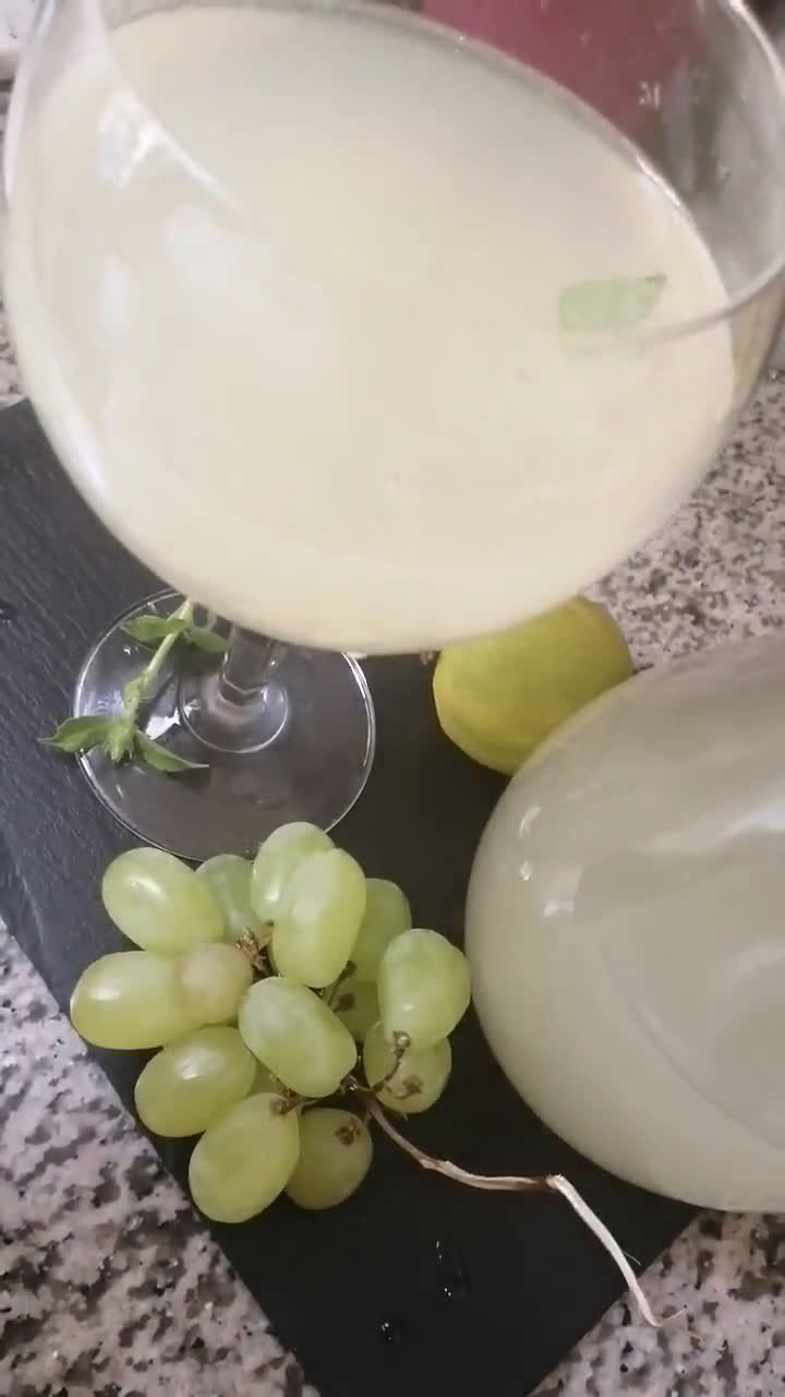 Une image de l'étape 7 de Jus de raisin de Sicile menthe corse 🍇.
