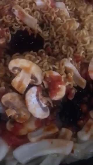Foto del paso 10 de la receta: Fideuà, fácil y rápida, con caldo de pescado japonés (Dashi) !!!
