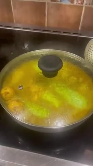 صورة لخطوة 4 من وصفة كبسة رز بالكوسا والدجاج