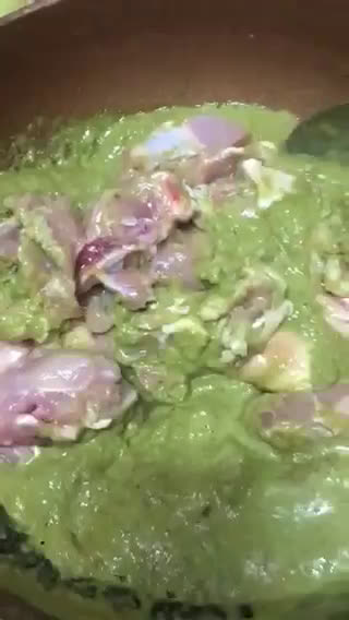 รูปขั้นตอนการทำที่ 2 ของ แกงเขียวหวานไก่🐣🐔🍃🌿🌱