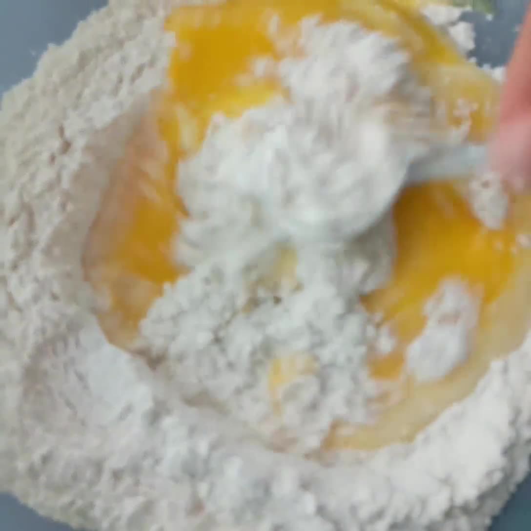 Foto langkah ke 2 dari resep Oliebollen (Dutch Beignet).