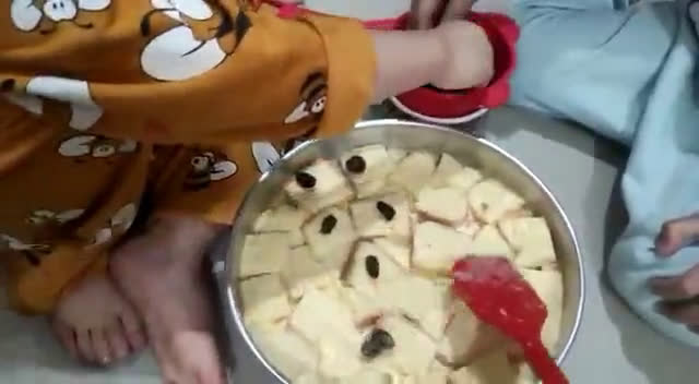 Foto langkah ke 3 dari resep Puding Roti Keju (Pisang).