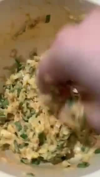 A picture of step 2 of Jhat phat Spring Onion Pakoray.